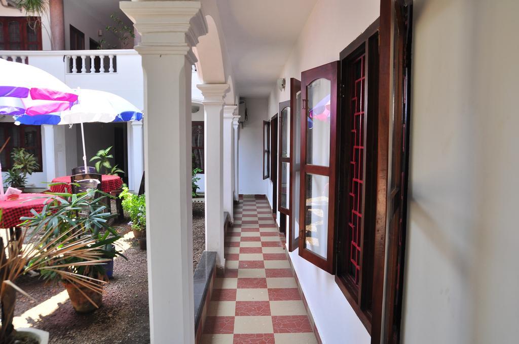 Toms Old Mansion Bed & Breakfast Kochi Екстериор снимка